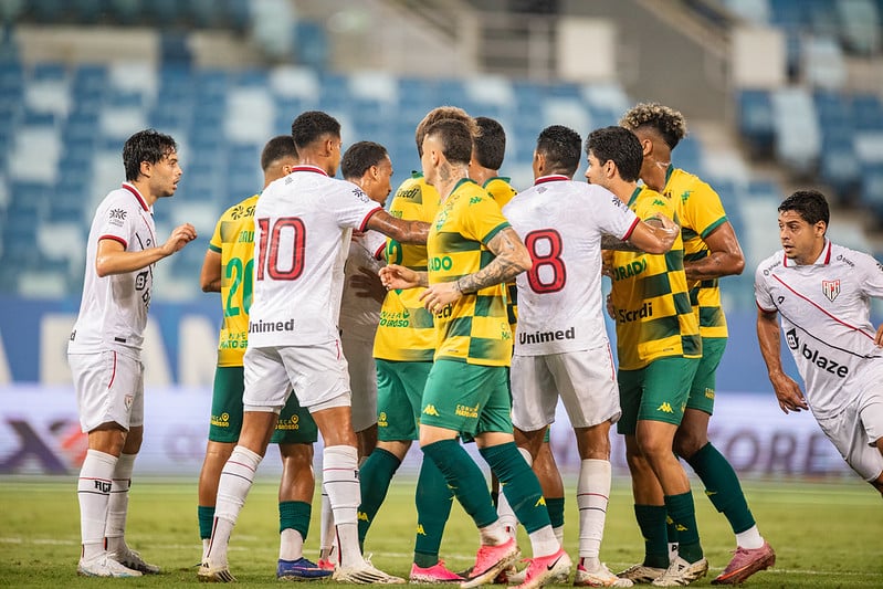 Cuiabá tem 5,6% de chance de ir aos playoffs da Série B, aponta UFMG