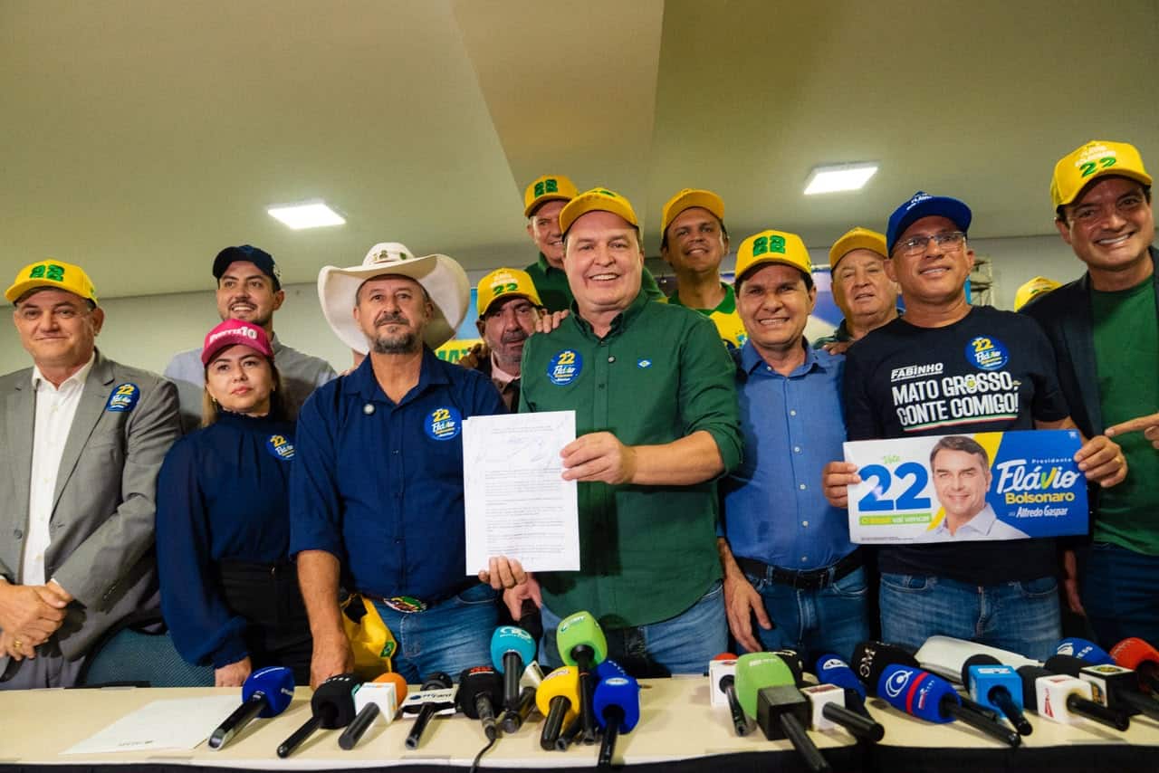 Deputados estaduais de MT assinam carta de apoio à candidatura de Flávio Bolsonaro  