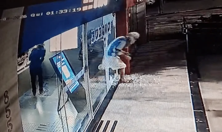 Bandidos que invadiram loja e furtaram celulares são presos em Sorriso