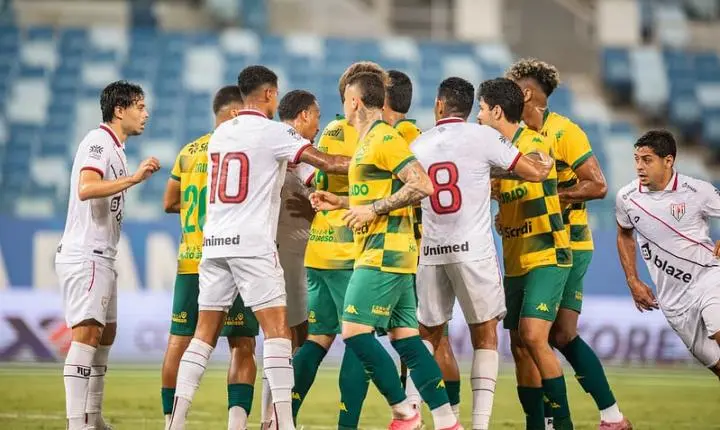 Cuiabá tem 5,6% de chance de ir aos playoffs da Série B, aponta UFMG