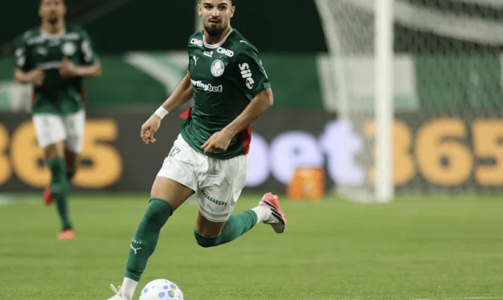 Palmeiras vence o Bahia e fica a um ponto do Flamengo